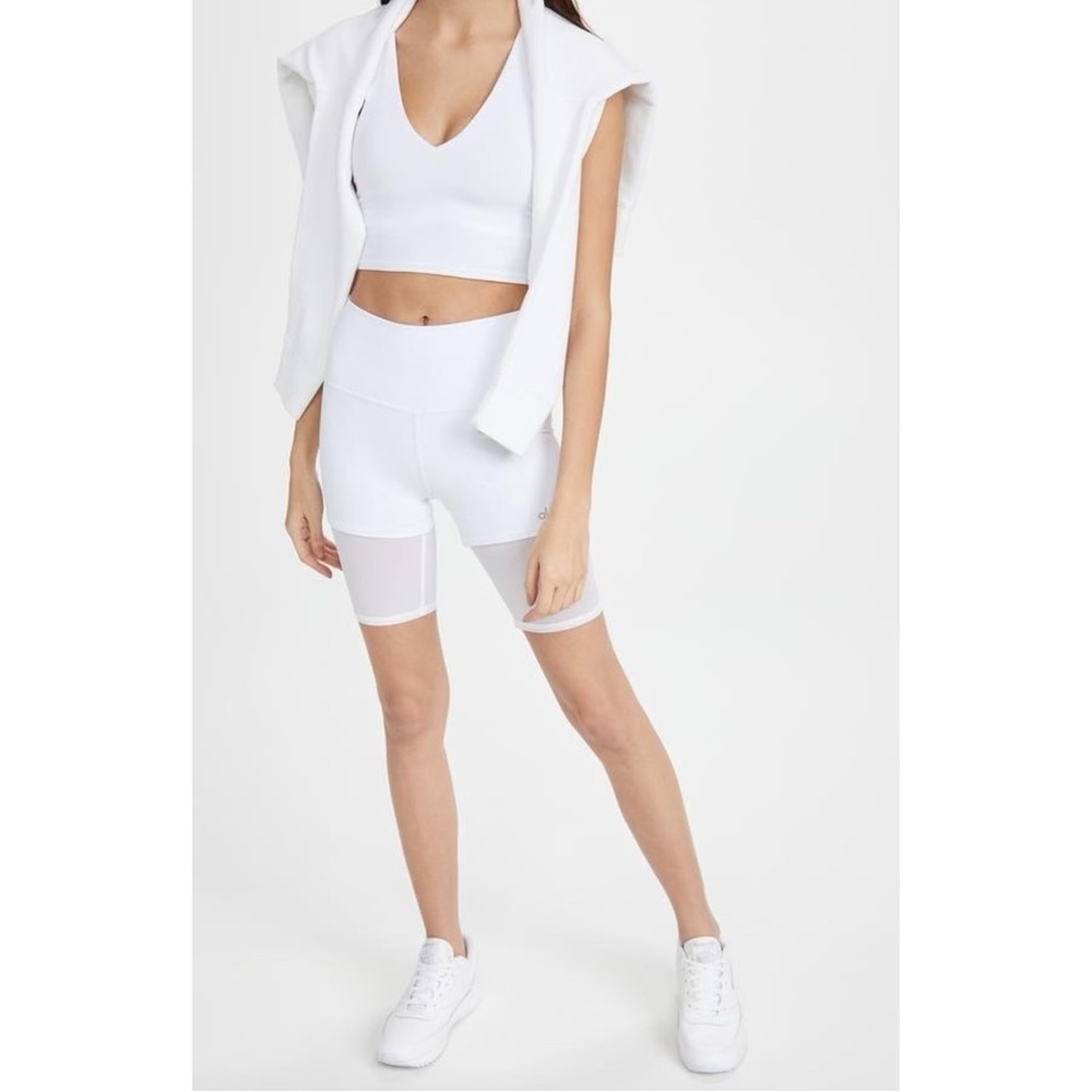 ALO Yoga Real Bra Tank - White Wide Strap V-Neck Built-In Shelf Bra Active Top - Picture 11 of 12